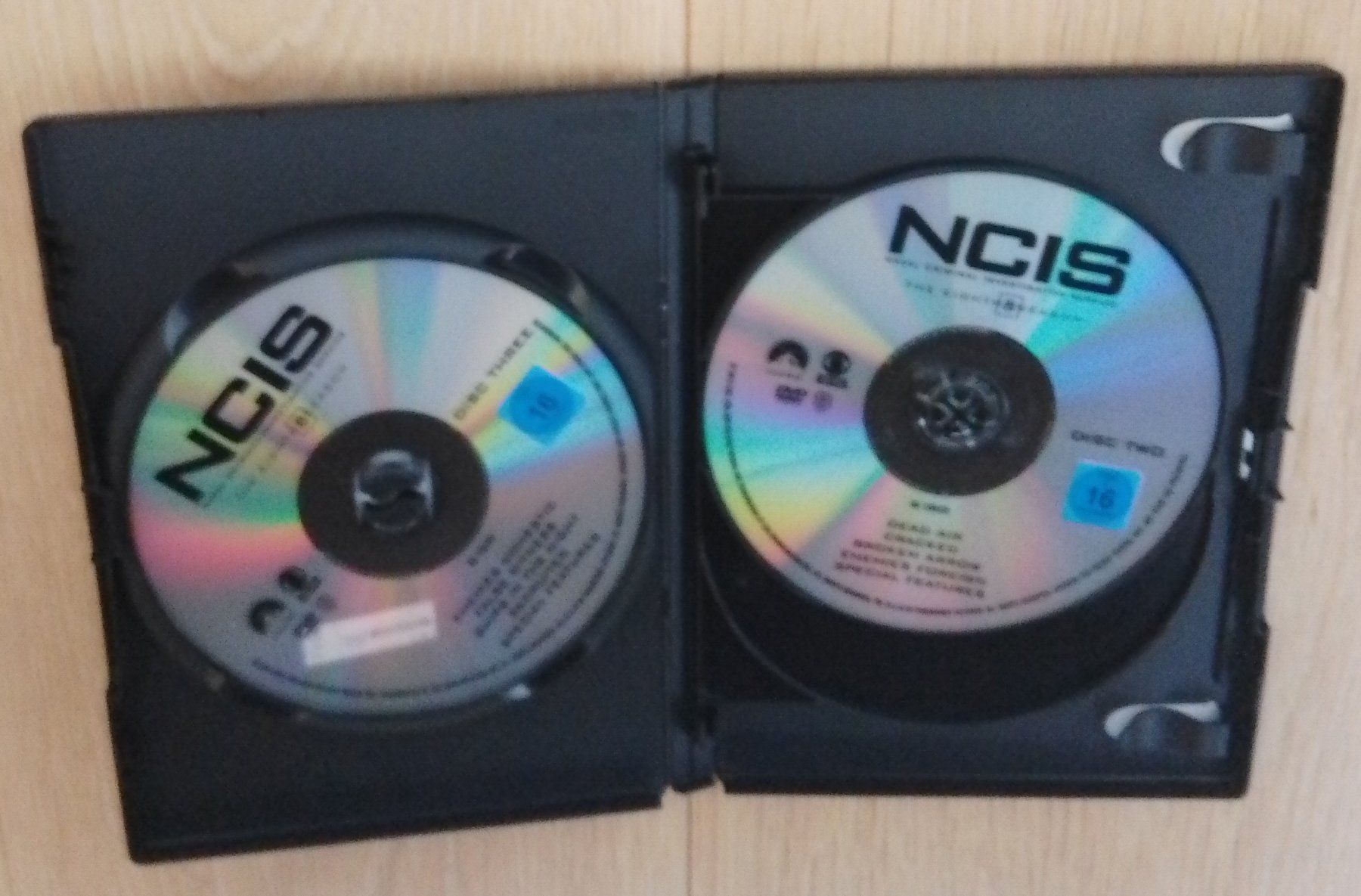 Alle DVDs: DVD NCIS Season 8.1 Disc one - three – Gebraucht aus Wohlen AG von salamanderspielwaren 3