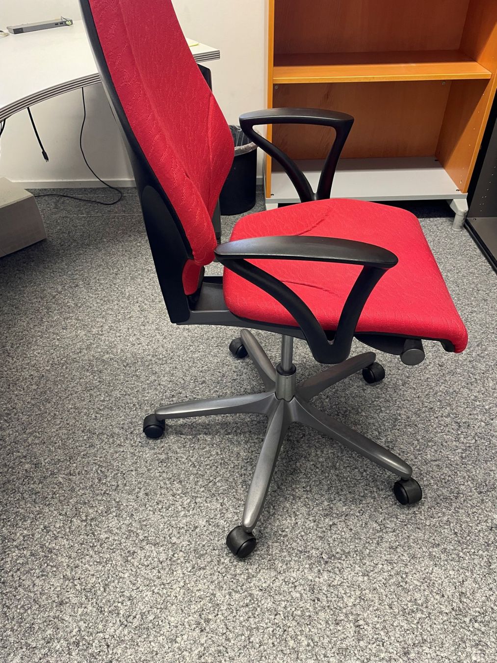 Giroflex Sedie: Giroflex Ergonomischer Büro-Stuhl. – Usato da Wettingen venduto da guc_hbj5 2