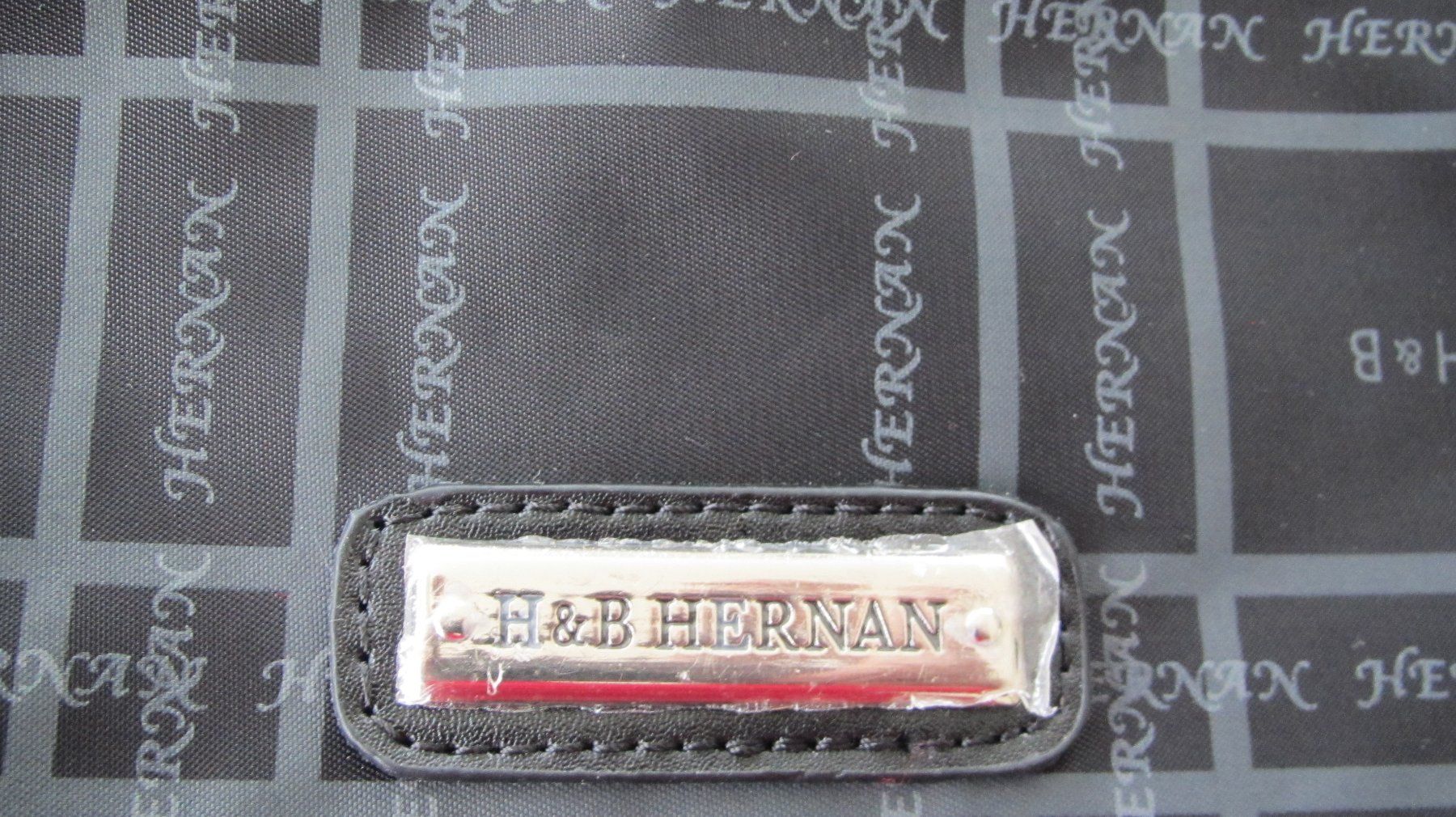 Borse da donna: UMHANGETASCHE H & B HERNAN NEUF – Nuovo (secondo la descrizione) da Murten venduto da Selliot 9