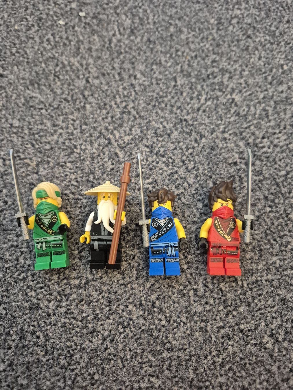 Lego Spielzeuge: Lego Ninjago Figuren – Neu (gemäss Beschreibung) aus Bischofszell von TiKru