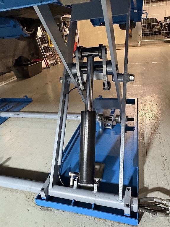 Piattaforme elevatrici & Crick: Autolift Scherenlift Mobil – Usato da Derendingen venduto da per_gwh9 3