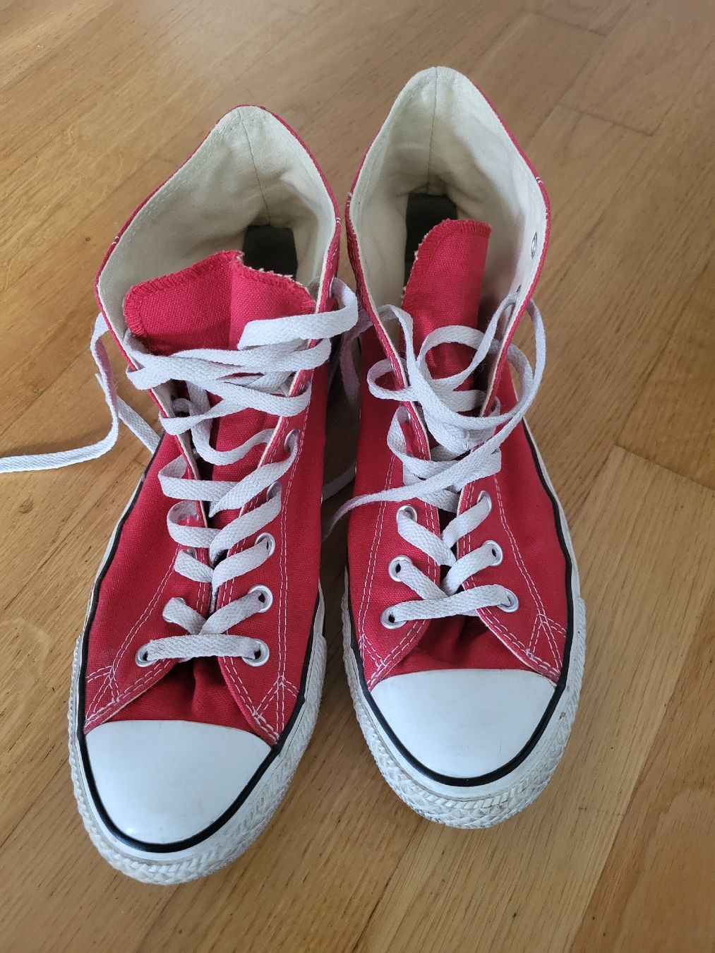 Converse Herrenschuhe: rote Converse Gr 44 – Gebraucht aus Zürich von Kagu1