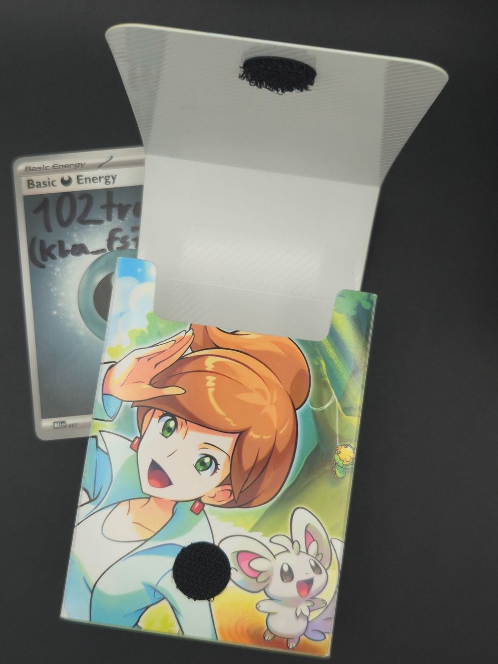 Altro in Decorazioni & Accessori: Cinccino & Professor Juniper Pokémon Deckbox – Nuovo (secondo la descrizione) da Siebnen venduto da 102trades 1