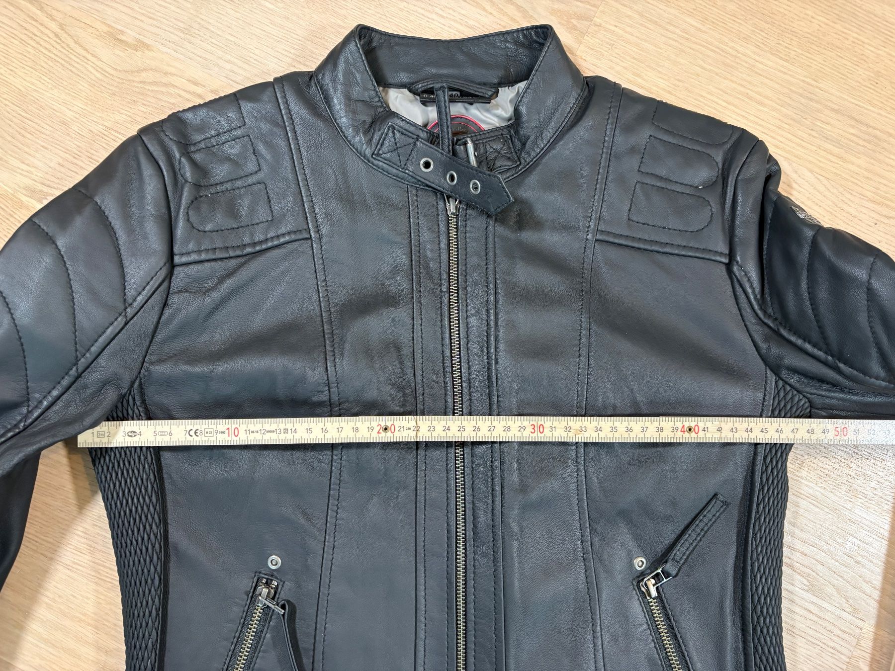 Jacken: Stylishe Lederjacke von Cafe Racer – Gebraucht aus Elgg von Jo_Naj 7