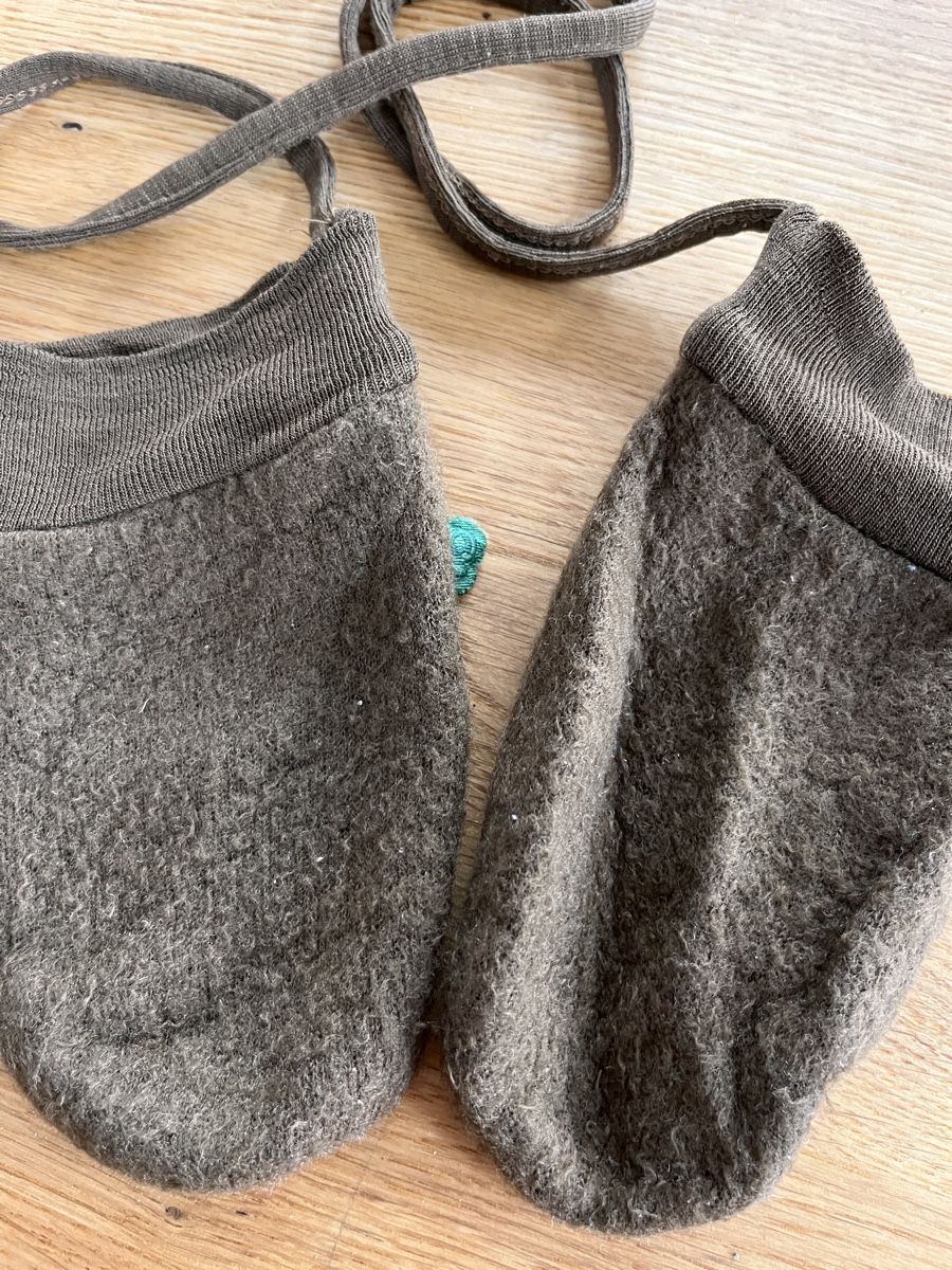 Guanti: Merino Fäustlinge – Usato da Oberägeri venduto da fam_k5sf