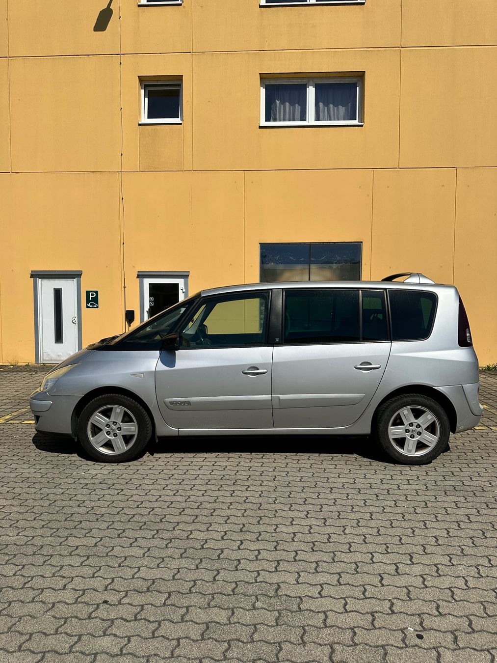 Renault Automobili: Renault Espace 2.0 dCi  7-Plätzer – Usato da Reinach BL venduto da asi_xrs6 9