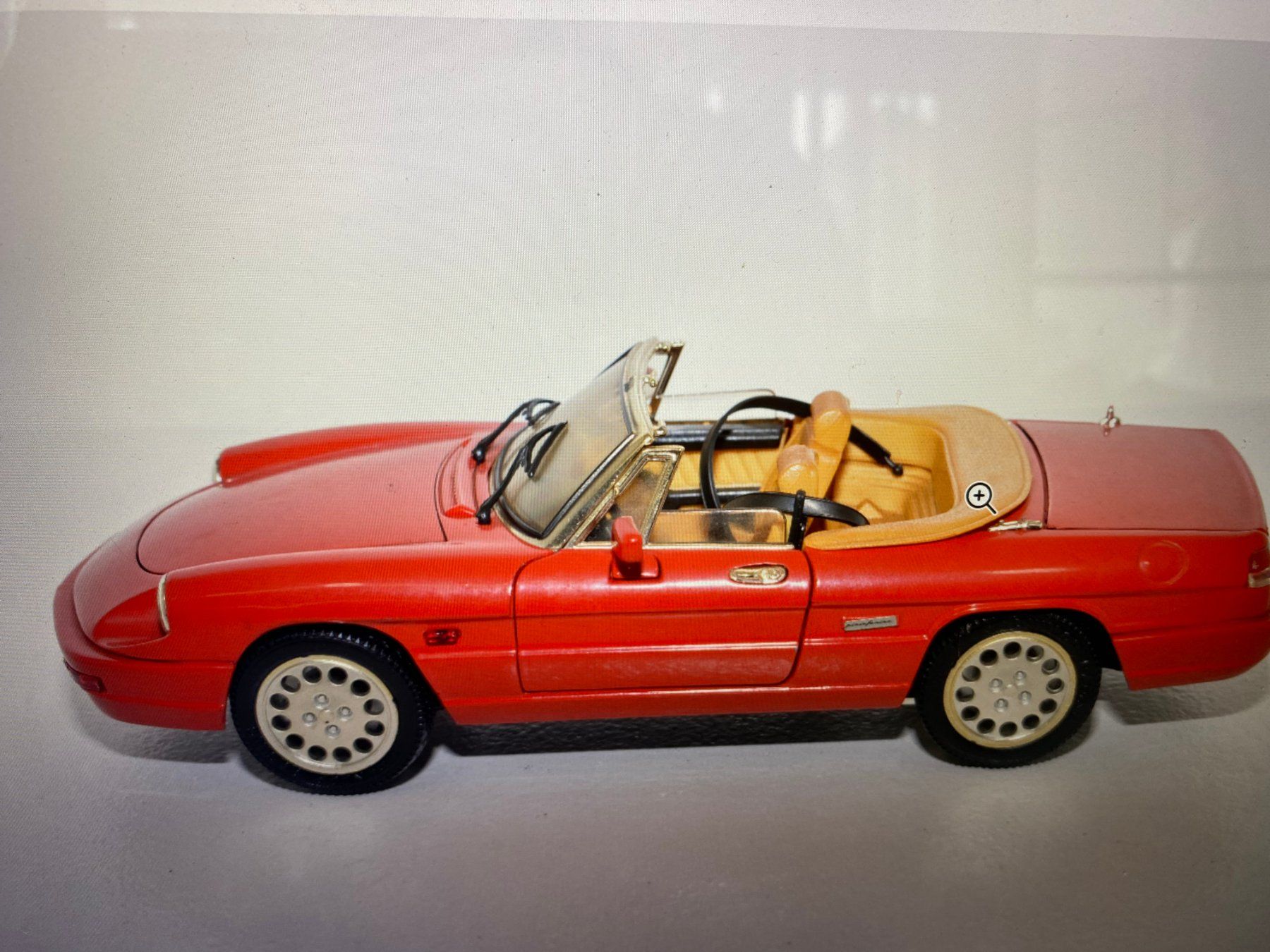 Alfa Romeo Modellini d'auto: ALFA ROMEO SPIDER 1975 1-18 JOUEF EVOLUTION 47 – Usato da Stäfa venduto da executive-cars 5