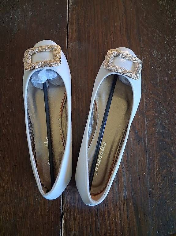 Chaussures femmes: Escarpin Mannika – Neuf avec emballage d'origine à Genève par Bell-47 1