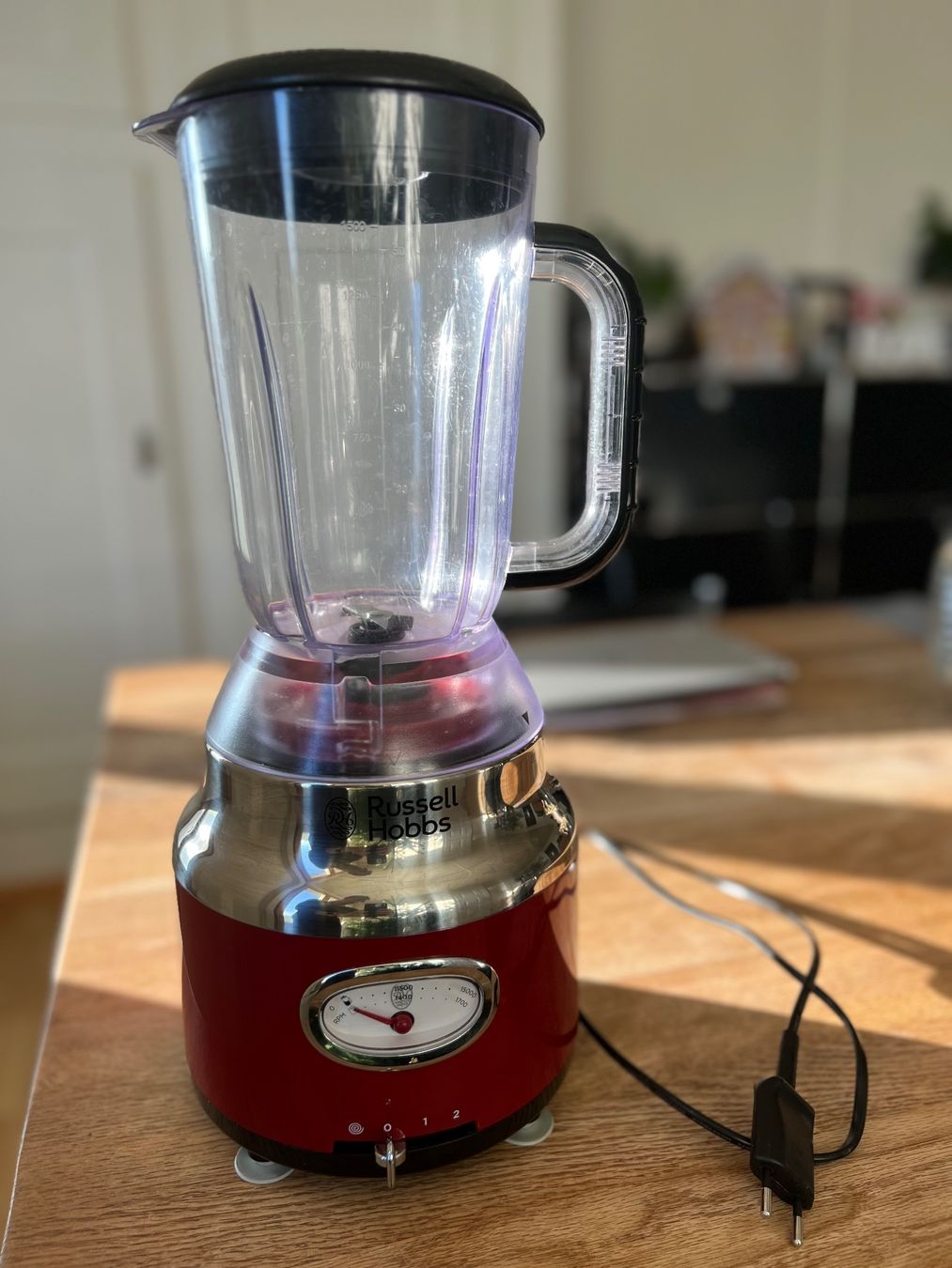 Elettrodomestici da cucina: Russel Hobbs Food Processor – Usato da Meikirch venduto da sve_6cbb 3