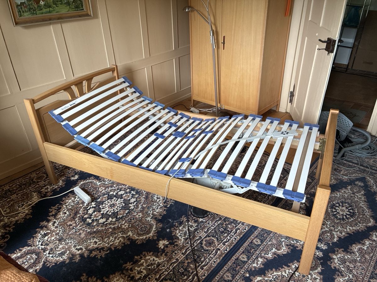 Letti: Elektrischer Lattenrost 90 x 190 cm – Usato da Hunzenschwil venduto da Monggeli 2