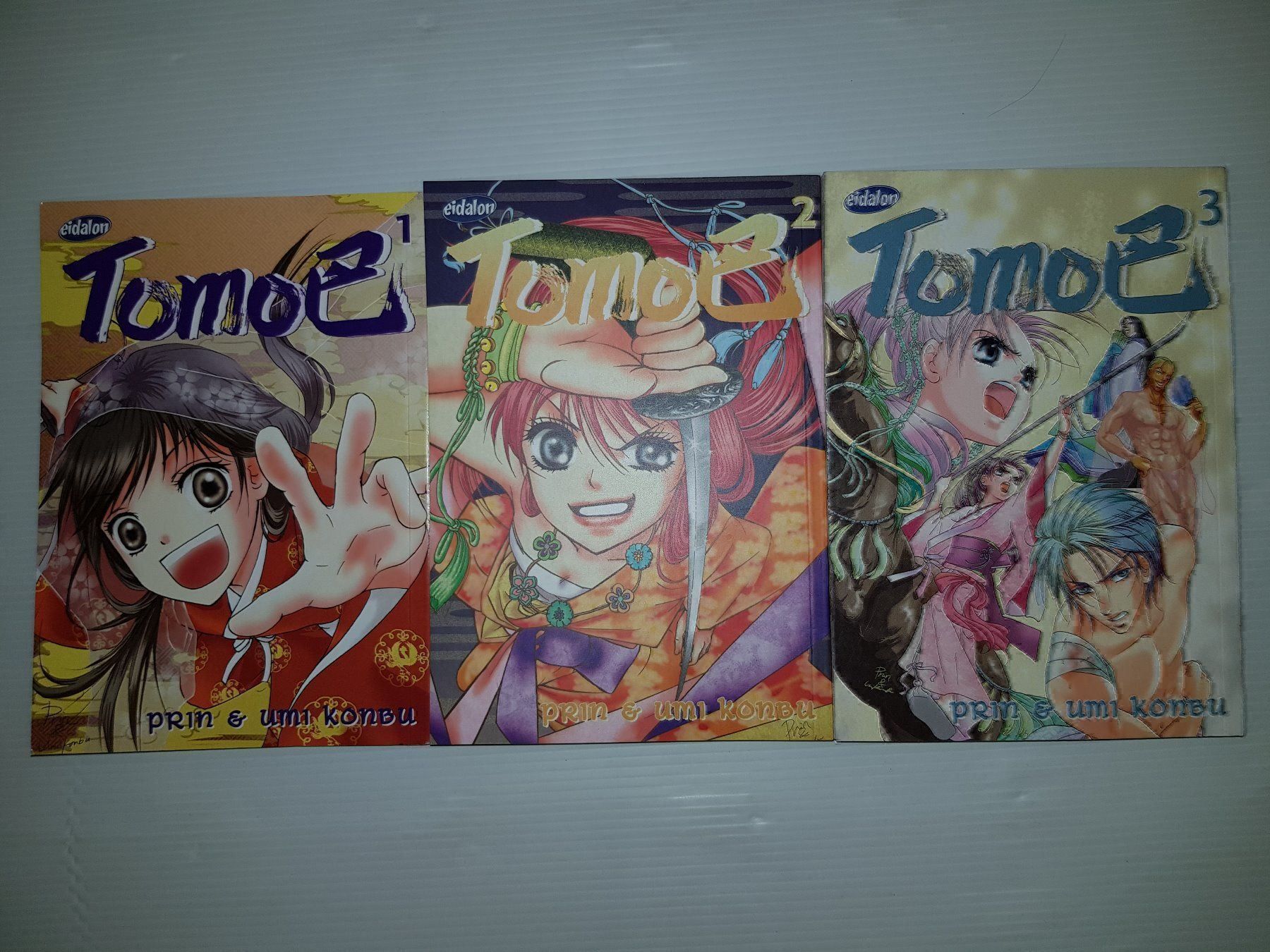 Comics: Tomoe 1, 2 und 3 - Manga – Gebraucht aus Münchenstein von vitalfit