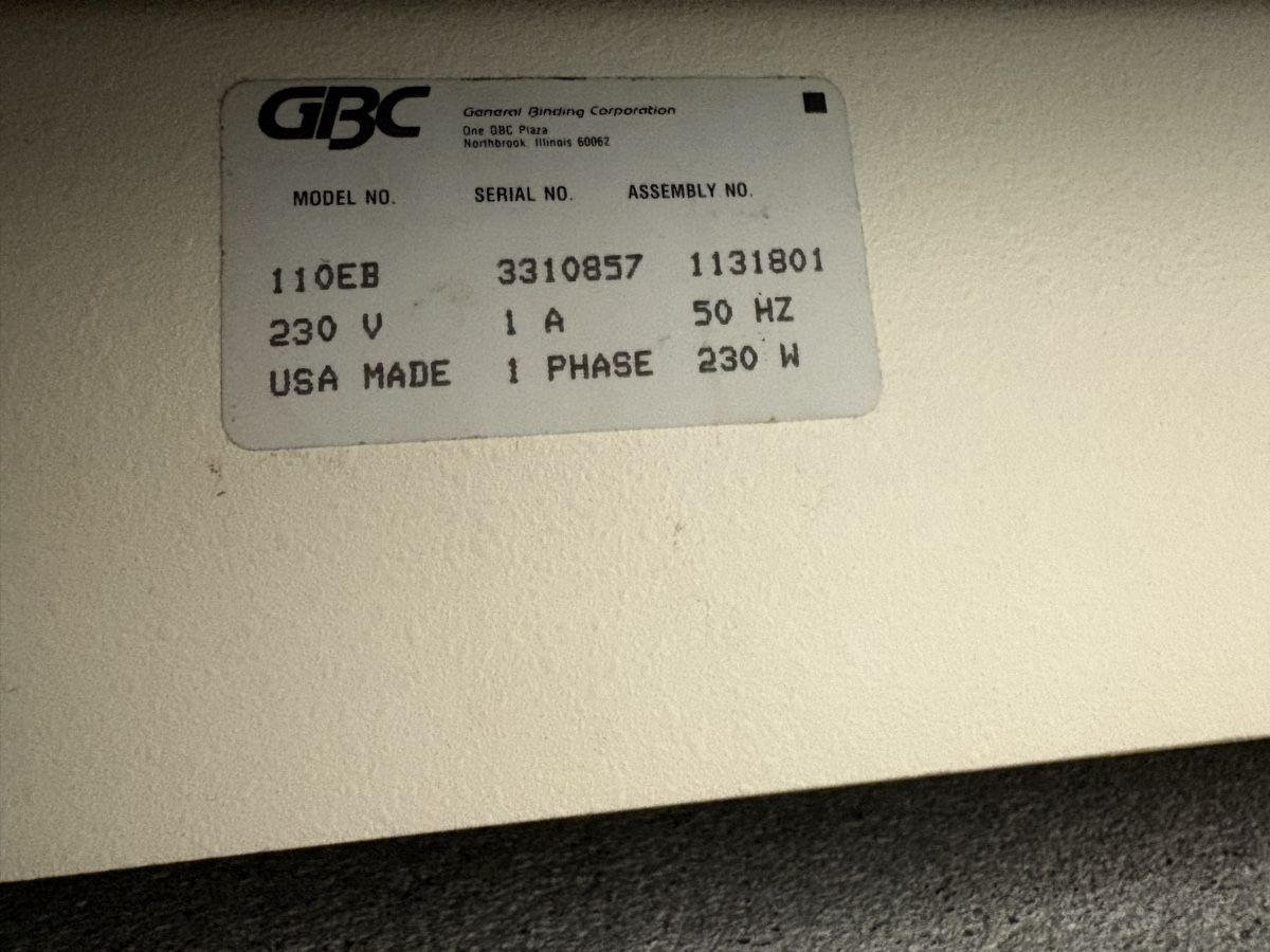 Macchine rilegatrici: GBC 110EB Elektrische Bindemaschine ab Fr. 1.- – Usato da Perlen venduto da S0nG0ku 4