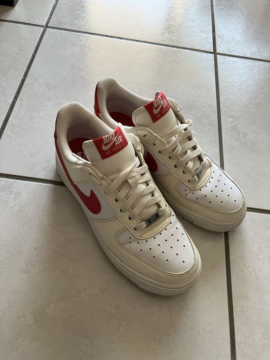 Nike Scarpe da uomo: Nike Air Force 1 '07 Weiss/Rot Grösse 38 – Usato da Winterthur venduto da Felix333 2
