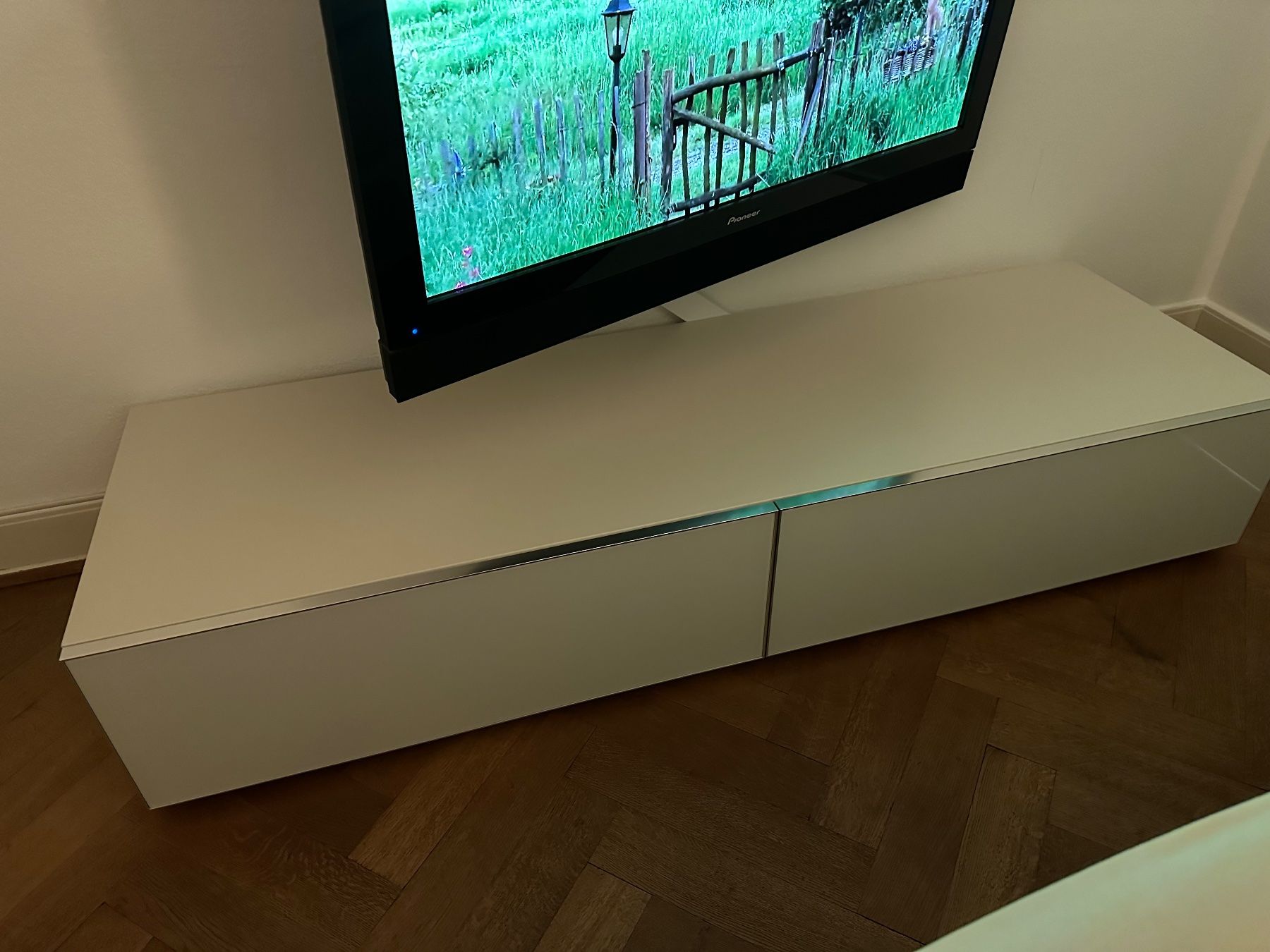 Pfister Cassettiere: Sideboard Verardo makellos – Usato da Zürich venduto da xell210 1