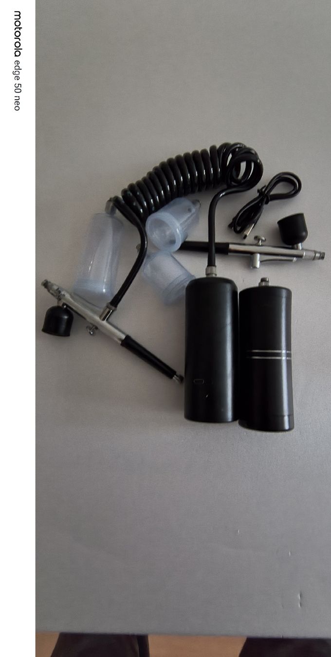 Tutti gli attrezzi: Airbrush-set – Nuovo (secondo la descrizione) da Langnau i. E. venduto da m.du 1