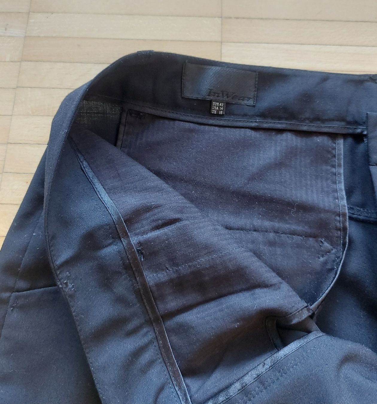 Pantaloni: Hose, schwarz, Inwear, Gr. 42 – Usato da Oberengstringen venduto da PaolaDe 2