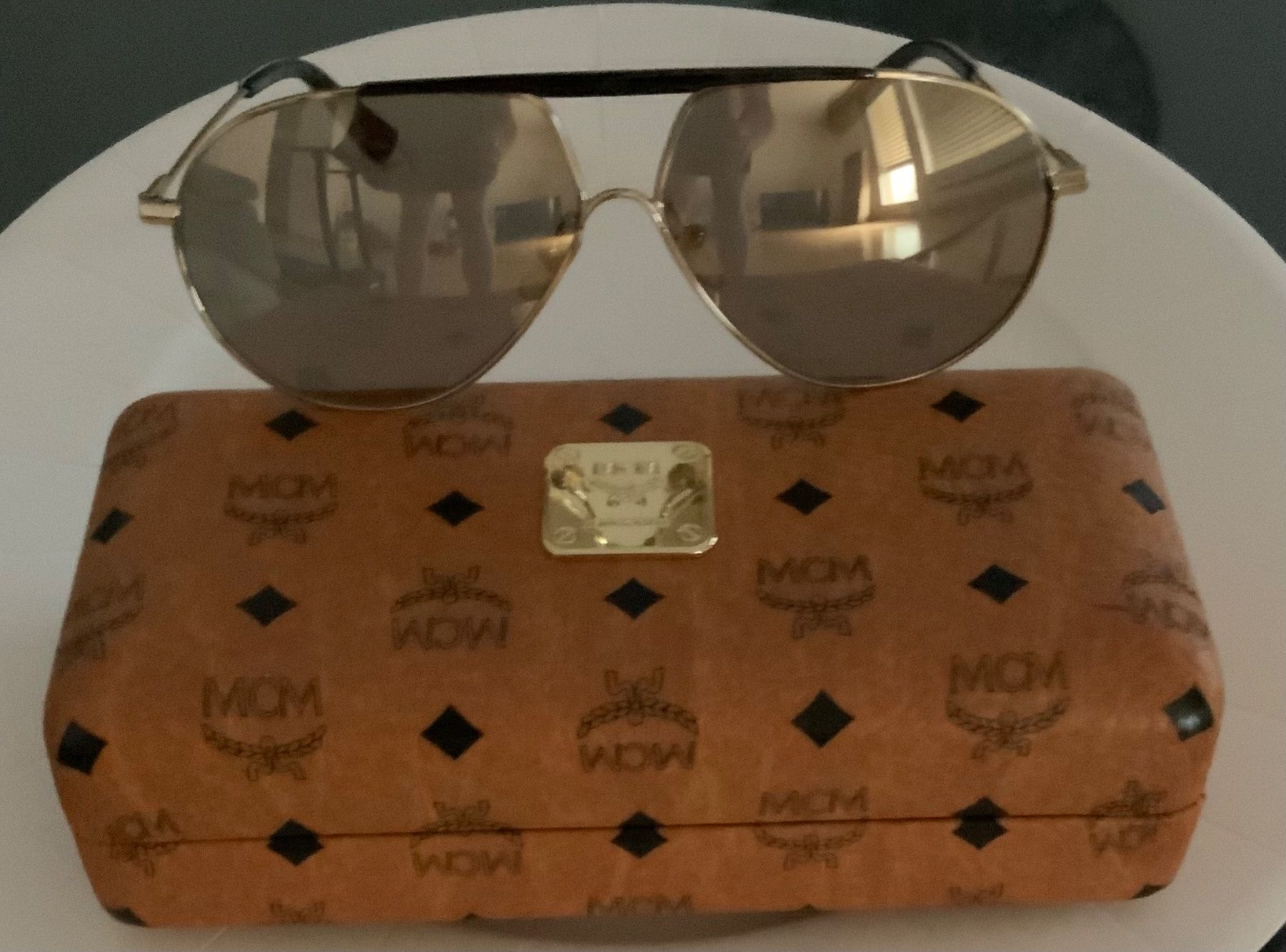 Brillen & Gläser: MCM Sonnenbrille Pilotenform goldfarben mit Etui – Neu und originalverpackt aus Neuhausen am Rheinfall von messijas