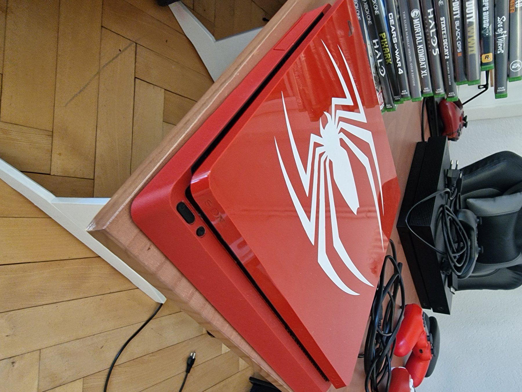 Sony Console: PlayStation 4 Edition spider-man – Usato da Fribourg venduto da ans_wq57