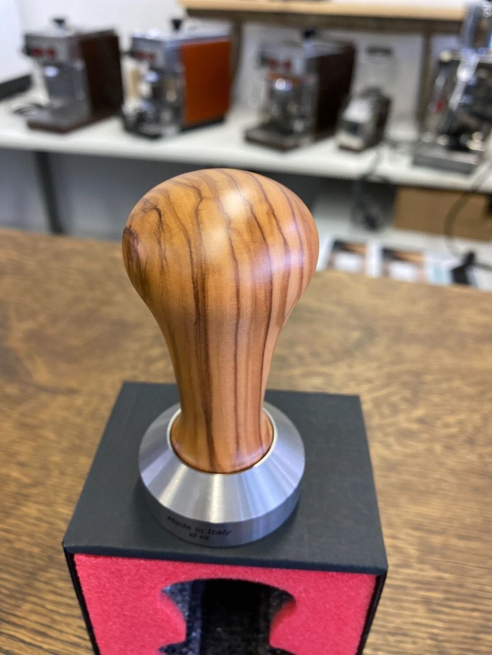 Olympia Express Macchine per caffè & Macchine per espresso: Olivenholz Tamper 49 mm Olympia Express – Nuovo e nell'imballaggio originale da Oberbüren venduto da Olympia9245 2