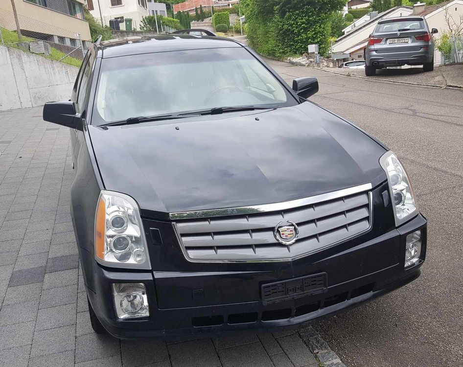 Cadillac Automobili: Cadillac SRX 4.6 V8 4x4 ab MFK – Usato da Niedergösgen venduto da Powermachines 4