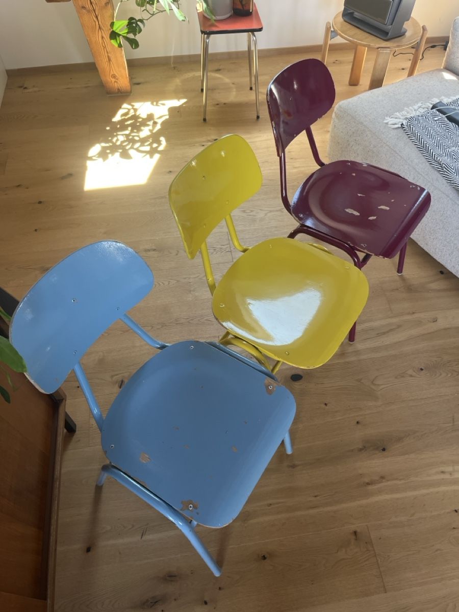 Stühle: 3 Bunte Stühle – Gebraucht aus Zürich von cla_8km7