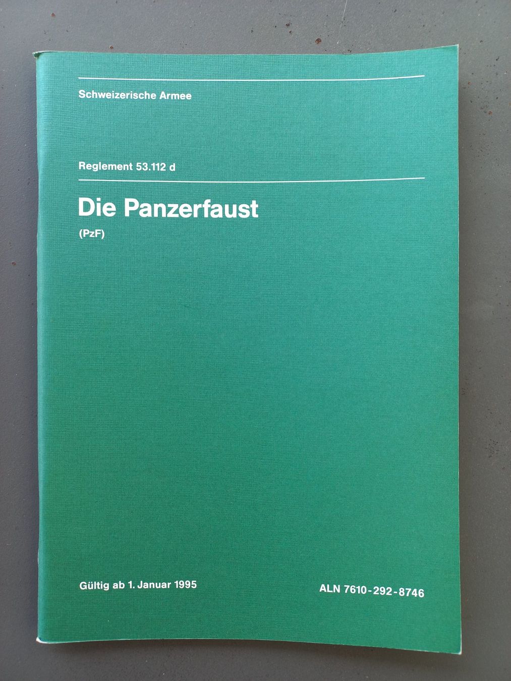 Bücher: 1 Militär Reglement, Die Panzerfaust – Gebraucht aus Horw von Bellevue10
