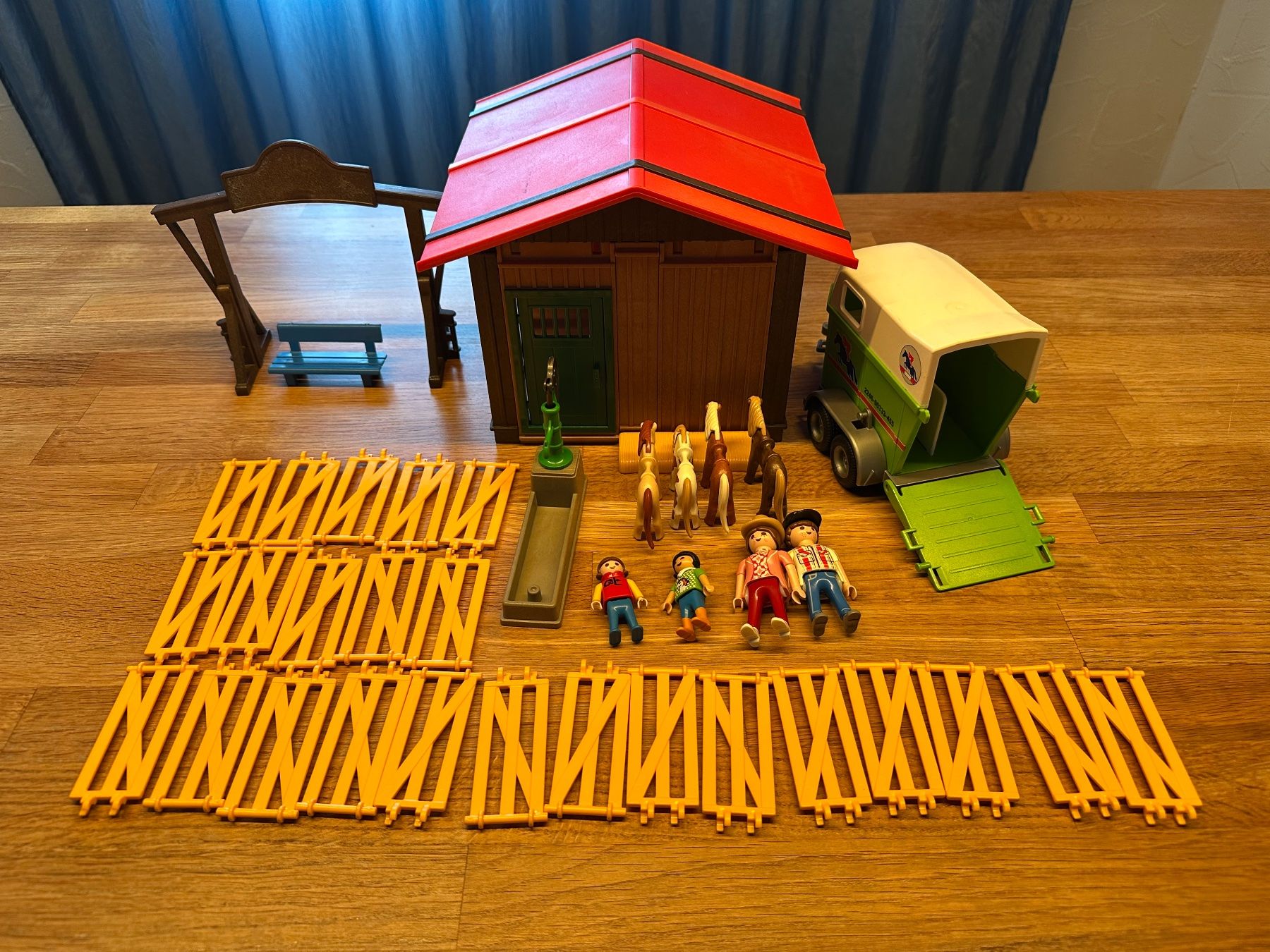 Playmobil Spielzeuge: Playmobil Bauernhof – Gebraucht aus Winkel von Tatanof