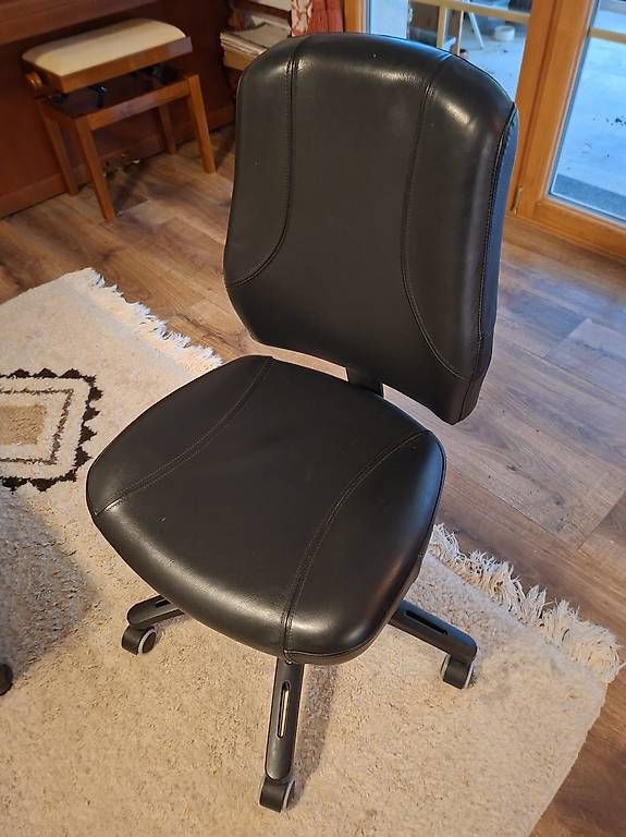 Sedie: Chaise de bureau réglable en cuir  – Usato da Lausanne venduto da jmaddale 1