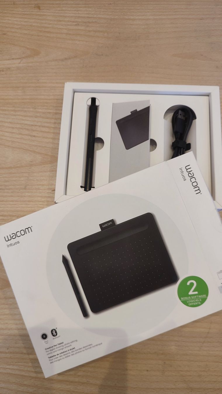 Wacom Tablet PC: Grafiktablett Wacom Intuos mit Stift schwarz – Nuovo (secondo la descrizione) da Nussbaumen AG venduto da Verkauufer24 1