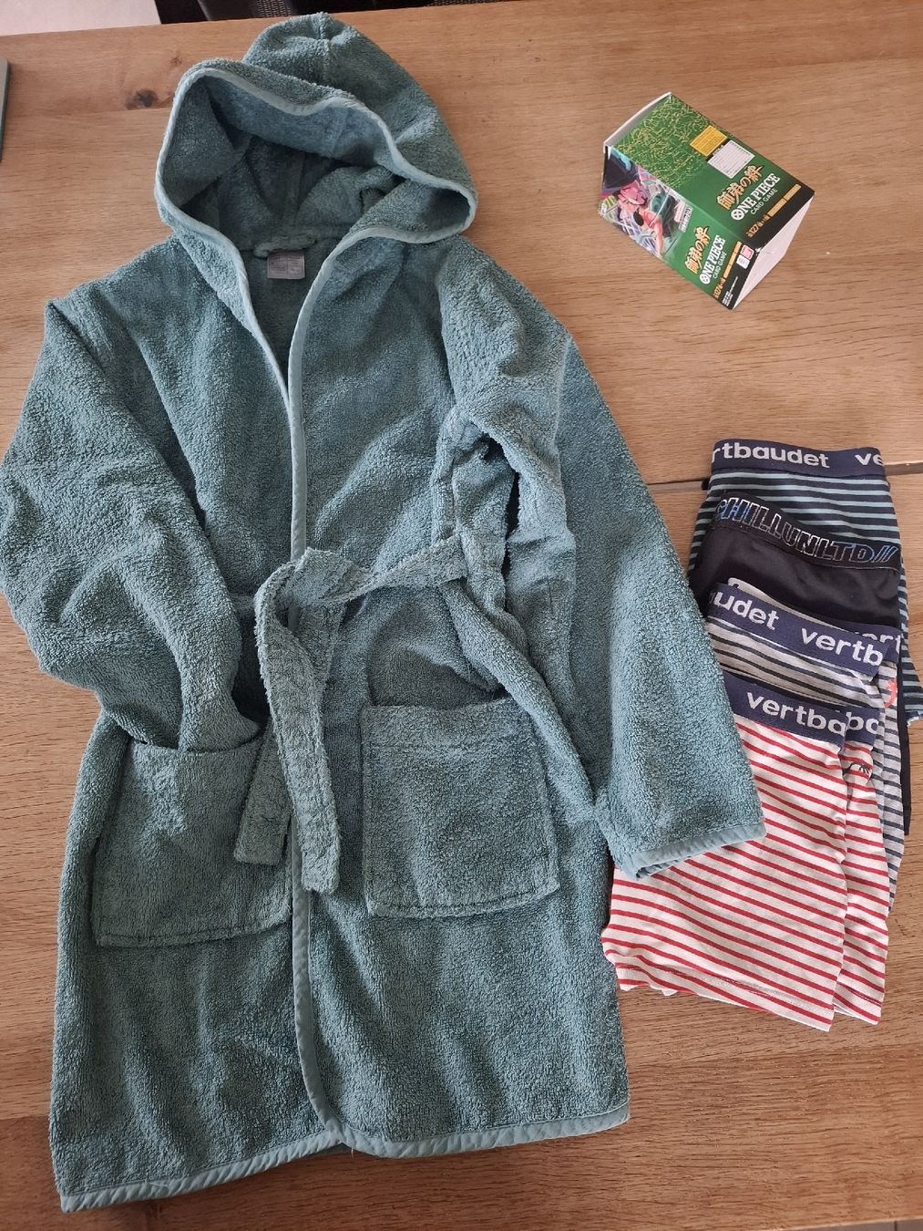Accappatoi: peignoir en 140 +4 boxer – Usato da Saignelégier venduto da mar_kf97