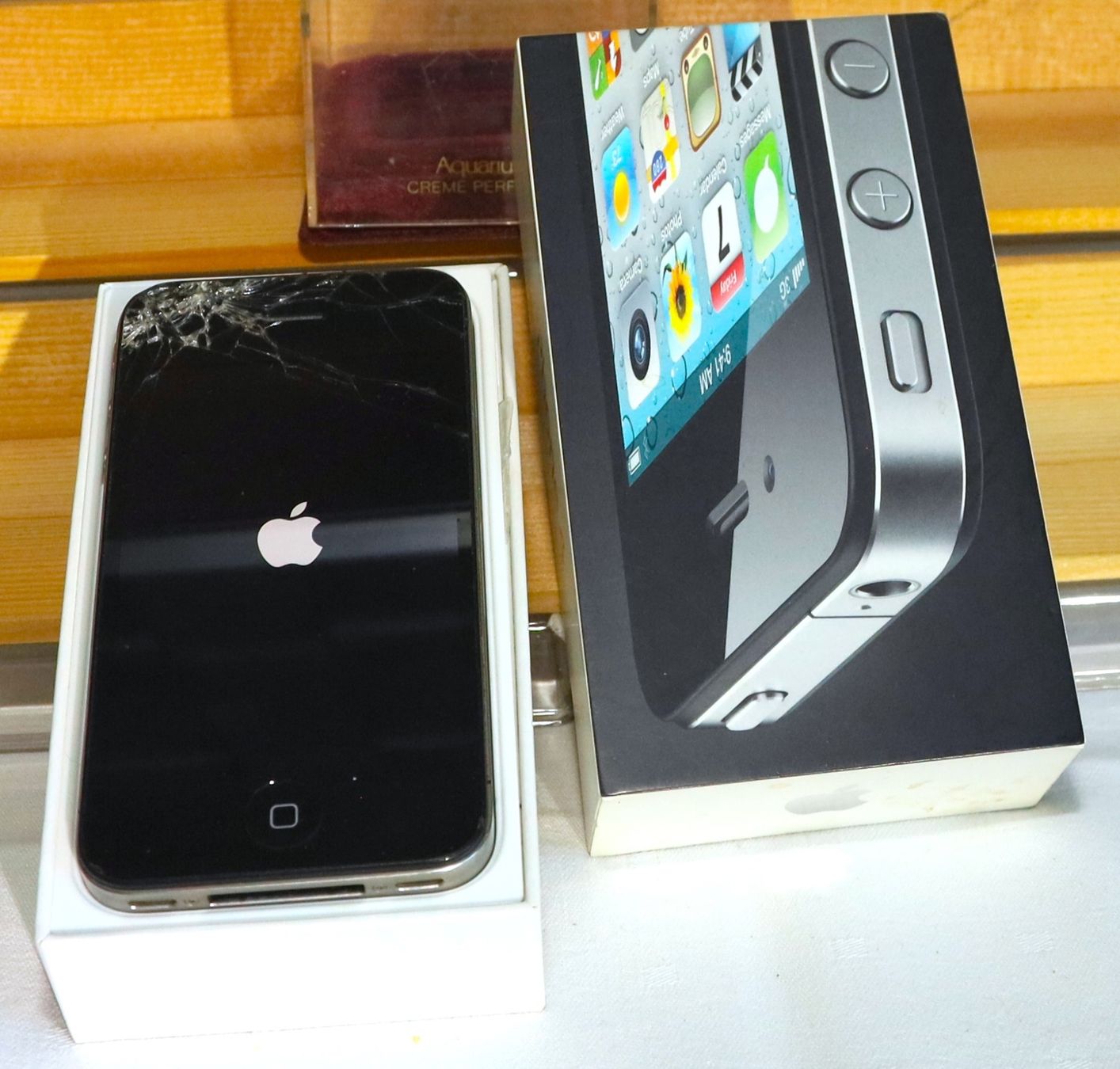 Apple Portables: iPhone 4  64 GB – D'occasion à Ipsach par Merlux 1