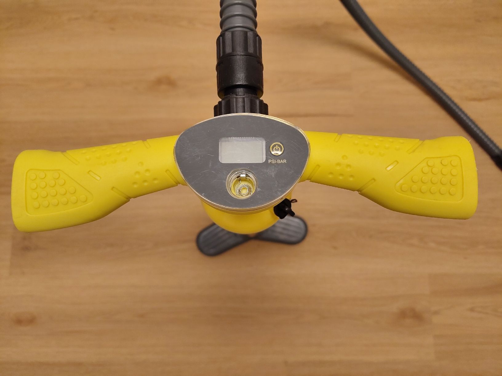 Bestway Pompe & Parti di ricambio: Bestway Hydro-Force SUP Hand Pumpe mit Digitalem Drucksensor – Usato da Zürich venduto da Almohammed 2