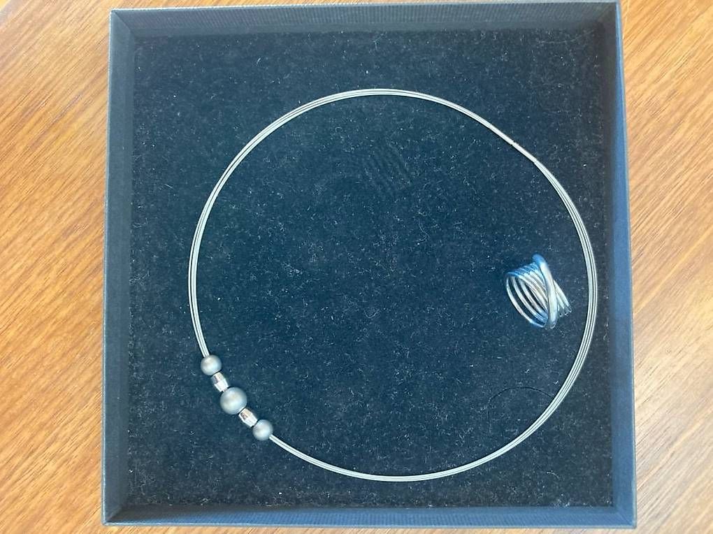 Altri gioielli: Parure collier-bague, élégante et fine – Usato da Fribourg venduto da Milie2