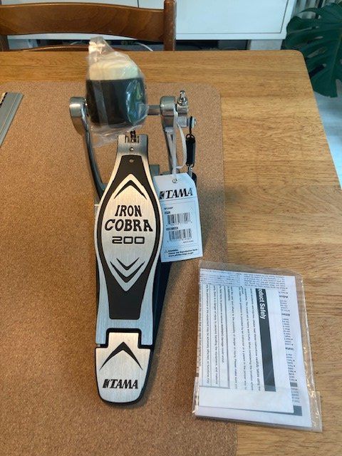 Strumenti musicali: Tamara Iron Cobra HP200P Single Pedal – Nuovo e nell'imballaggio originale da Zürich venduto da Laura1079