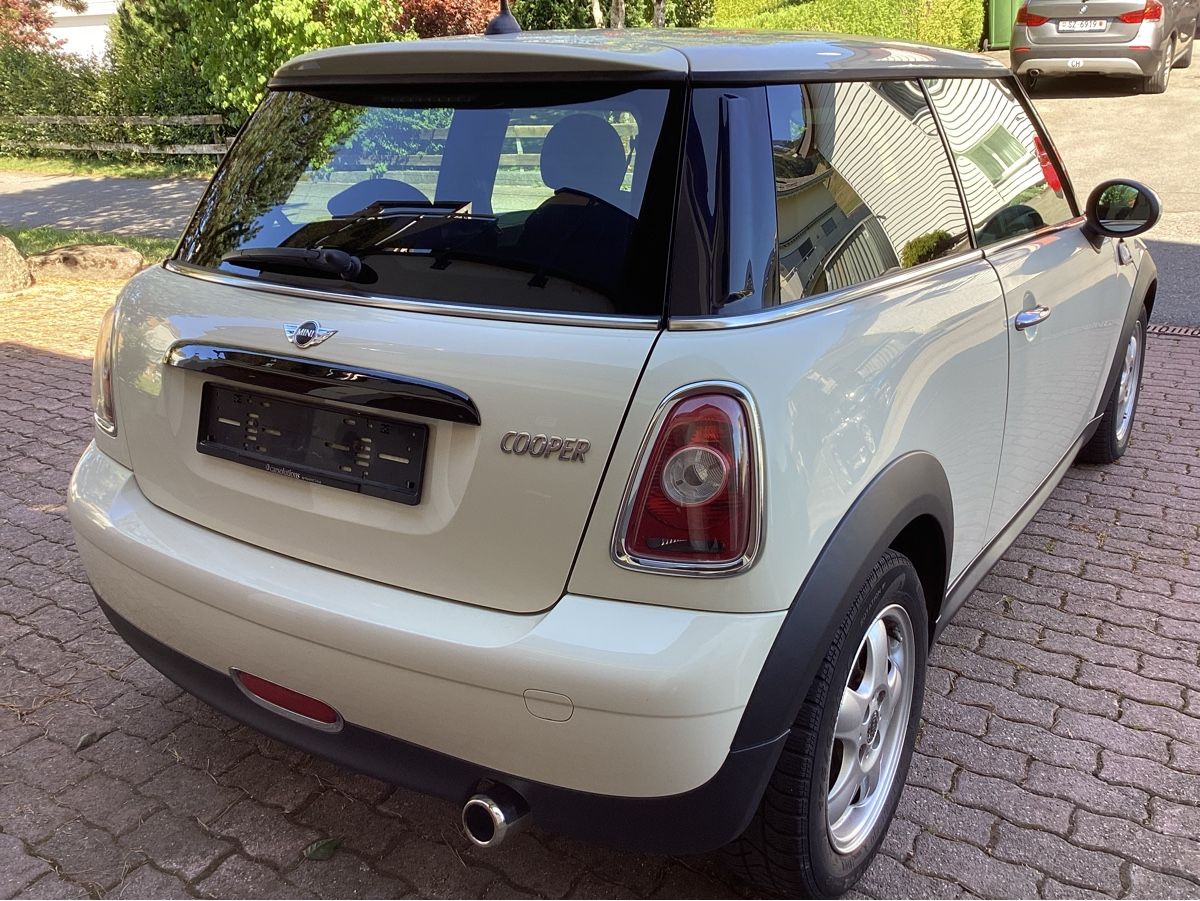 Mini Autos: Mini Cooper – D'occasion à Einsiedeln par pioneertv 2