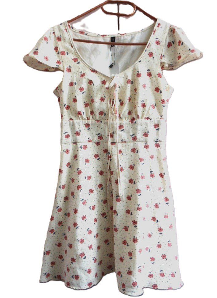 Zara Robes: Gr. 36 ZARA süsses Kleid creme Blümchen – D'occasion à Basel par FRAU.ZAUBER.MOND