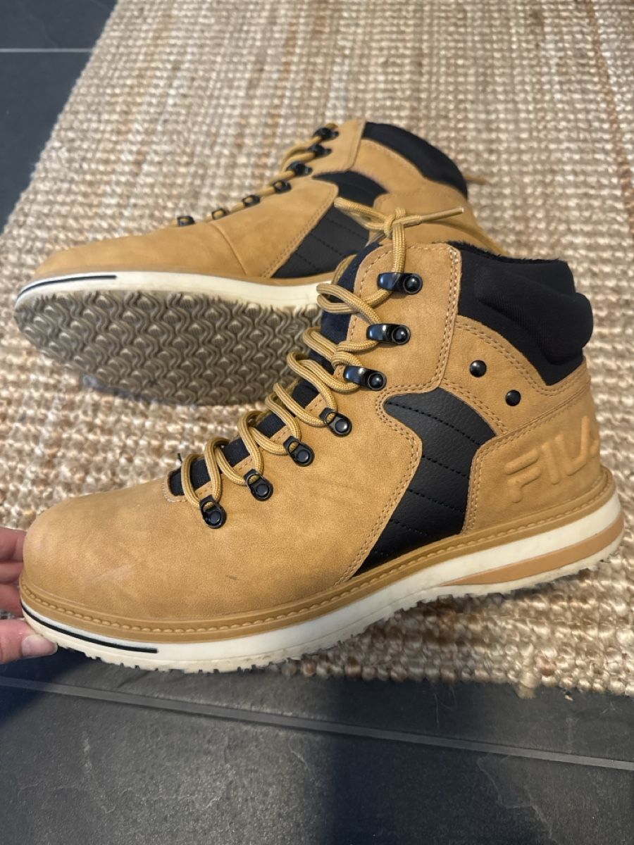 Fila Scarpe da uomo: Winterschuhe herren – Usato da Flums venduto da ila_9f7z