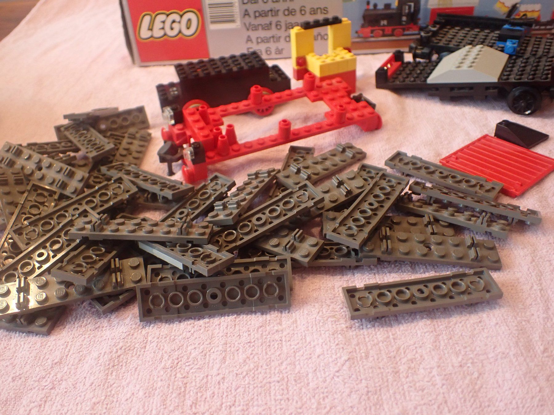 Lego Kit di costruzioni: LEGO Eisenbahn 7722 mit original Karton – Usato da Geroldswil venduto da boy5toy 8