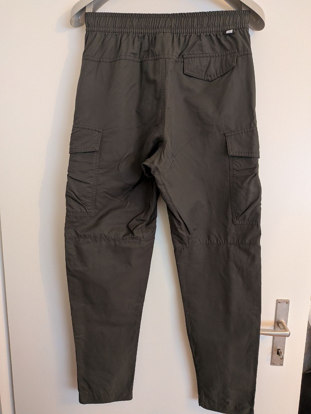 Nike Pantaloni: Nike Woven Cargo Hose Größe S – Nuovo (secondo la descrizione) da Zürich venduto da spatzi5345 2