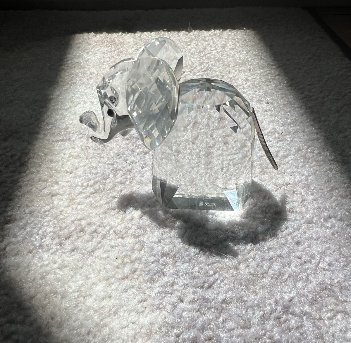 Swarovski Figuren: Swarovski Kristall Elefant - Top Vitrinenzustand – Neu (gemäss Beschreibung) aus Triesen von Geordie 1