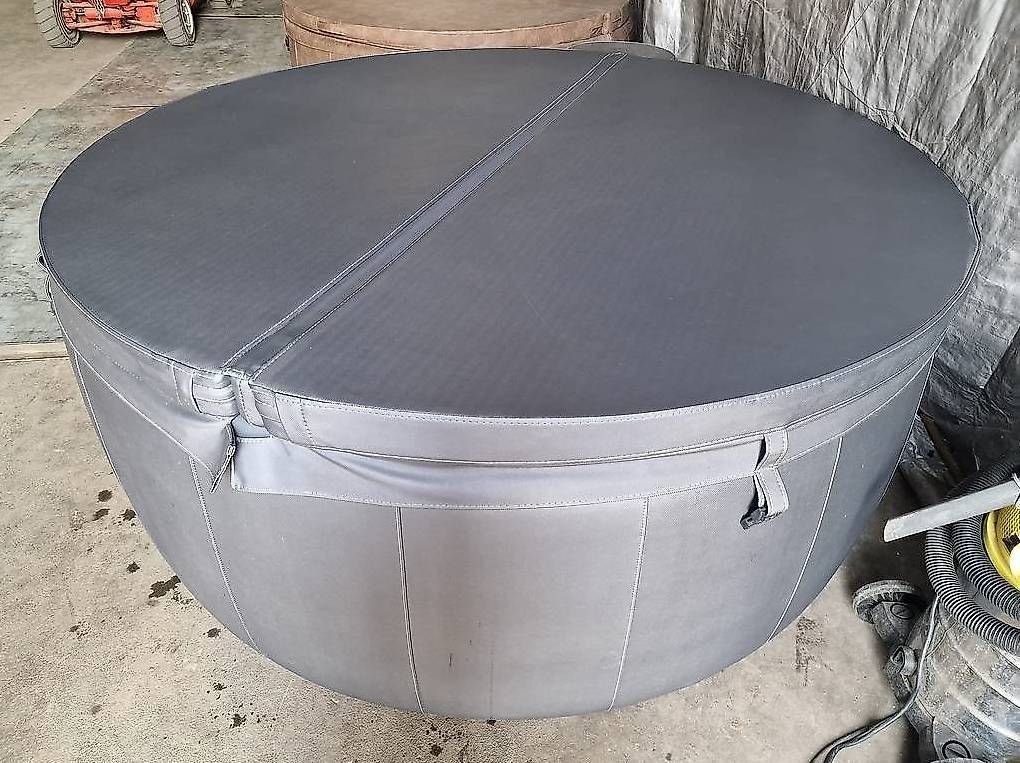 Softub Whirlpool: Softub Poseidon Graphite 2024 – Usato da Schongau venduto da Immocar