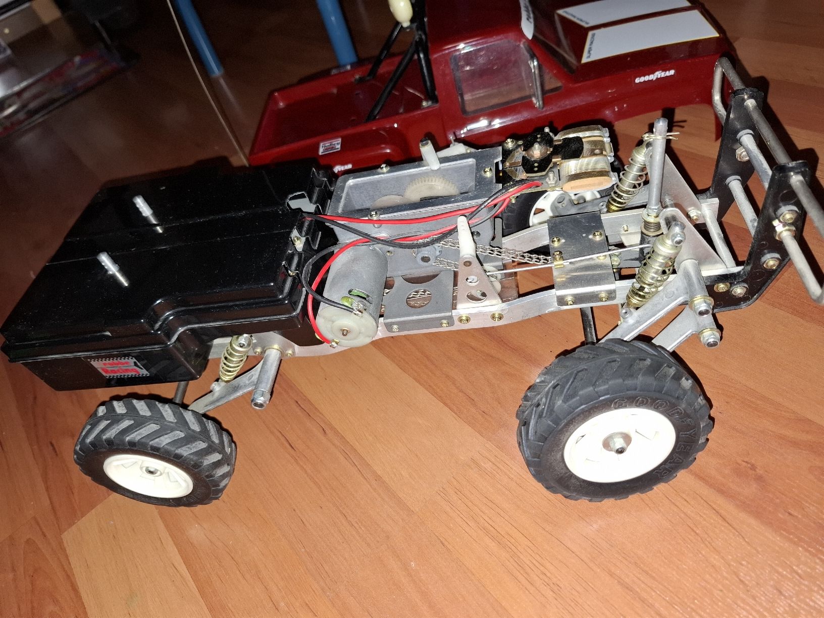 Modellismo RC: Robbe kyosho Chevy vintage oldtimer – Usato da St-Imier venduto da fmx666 6