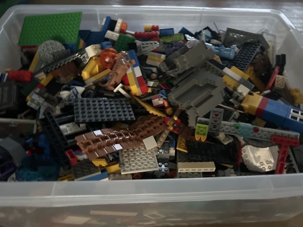 Lego Giocattoli: Lego Konvolut - Grosser Kasten voller Steine! – Usato da Frauenfeld venduto da luk_tb6s