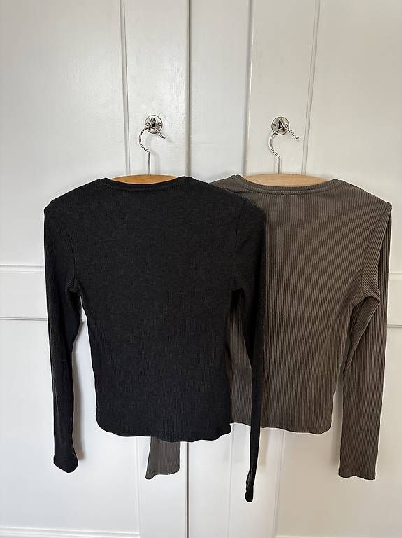 Mango Pullover & Sweatshirts: Pullover 2er-Set  Mango, XS, Dunkel & Hellgrau – Gebraucht aus Bern von saeruhb 1