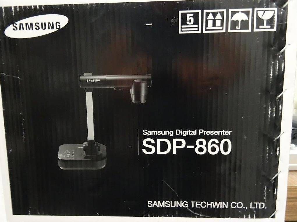 Chaussures femmes: Samsung Digital Presenter SDP-860  – D'occasion à Trin Mulin par trimu11