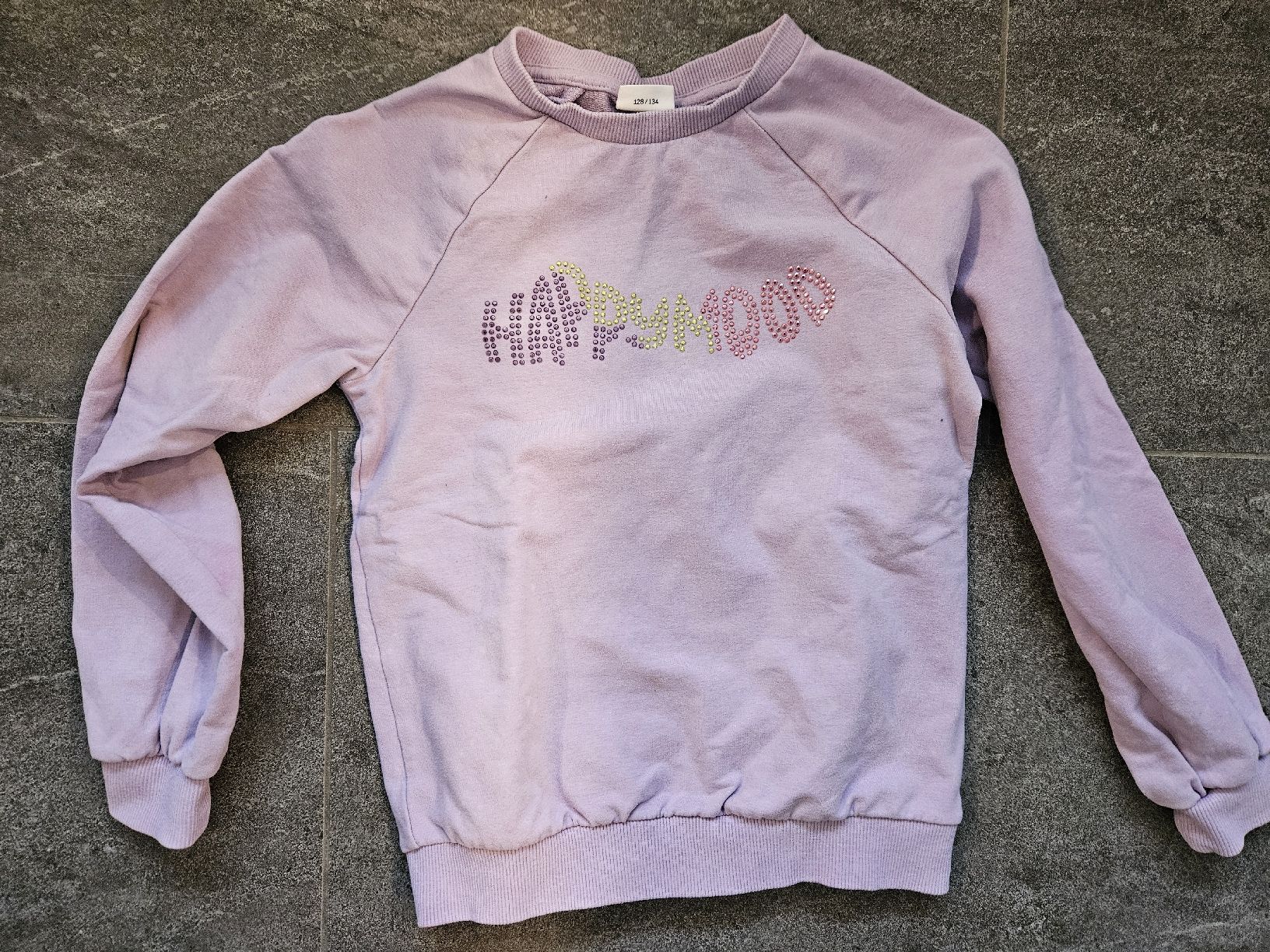 Maglioni & Felpe: Mädchen Sweatshirt Gr. 134/140 Lila "Happy Mood" – Usato da Neftenbach venduto da susanne0041