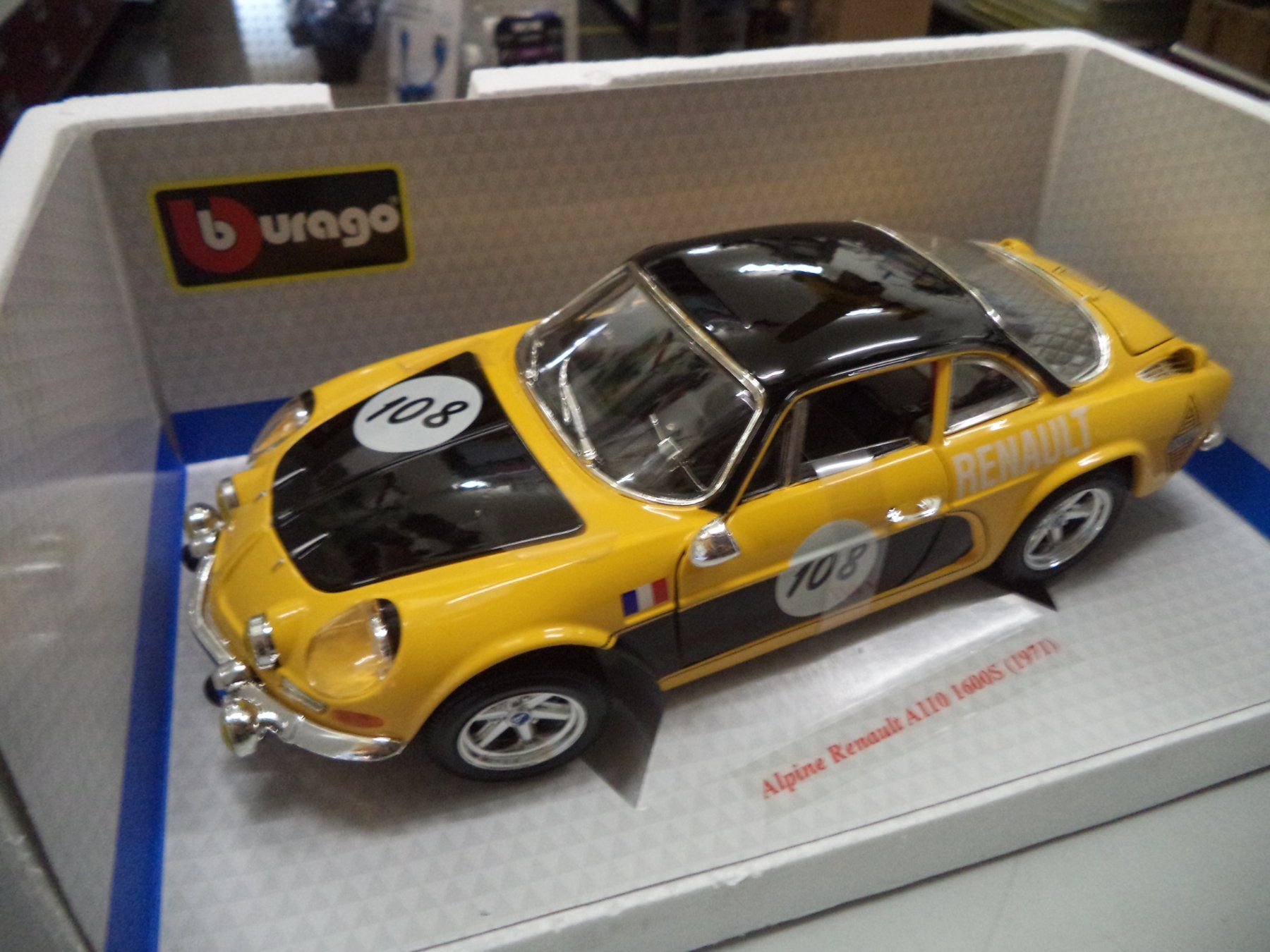 Bburago Modellini d'auto: burago Alpine Renault A110 1:18 – Nuovo e nell'imballaggio originale da Rieden AG venduto da Wirth03