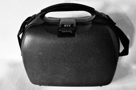 Samsonite-Reisekoffer aus Hartschale für Kosmetikartikel.