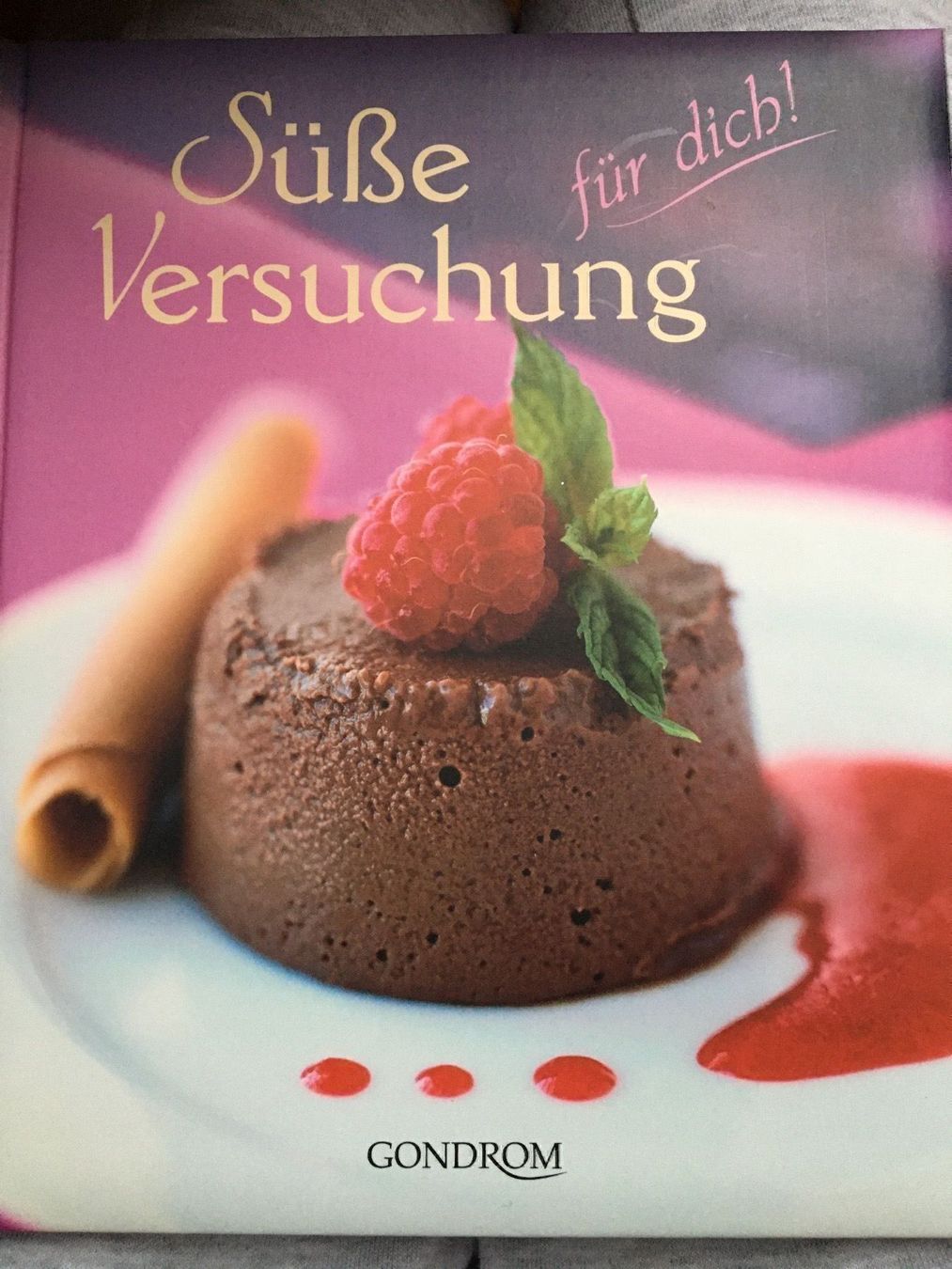 Libri: Süsse Versuchung Rezepte – Nuovo e nell'imballaggio originale da Siebnen venduto da Starlauf