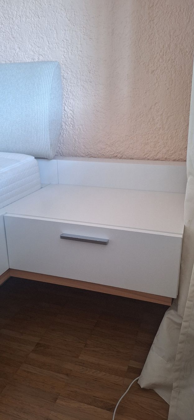 Betten: Bett mit Nachttische 180cm – Gebraucht aus Russikon von sofia2011 3